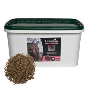 HorseLux Sandpellets hvid spand med grønt låg.
