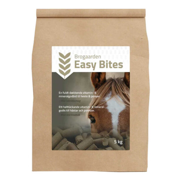Brogaarden Easy Bites 5 kg brun pose med vitamin og mineralbolsjer